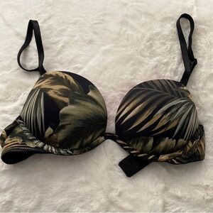 Victoria’s Secret love pink super push bra